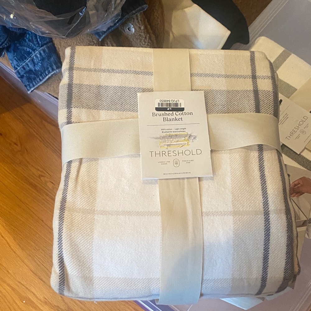 Threshold Brushed Cotton Blanket - Cream and Gray Plaid no offers